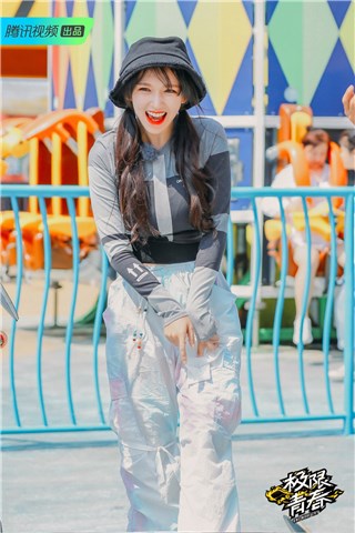 程潇回归