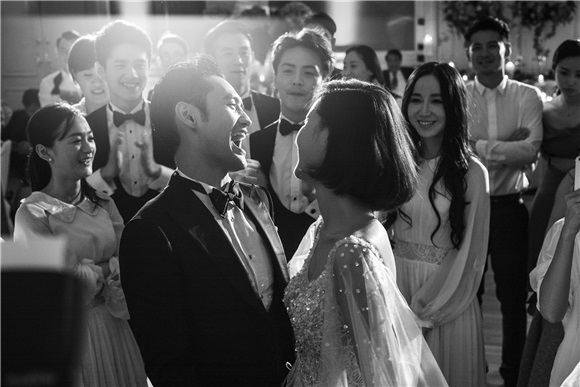 袁弘张歆艺完婚甜蜜不停 德国答谢晚宴继续发糖