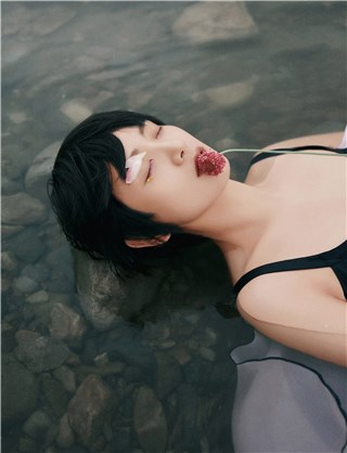 李晓峰生日大片释出 唯美原生风彰显神秘美感