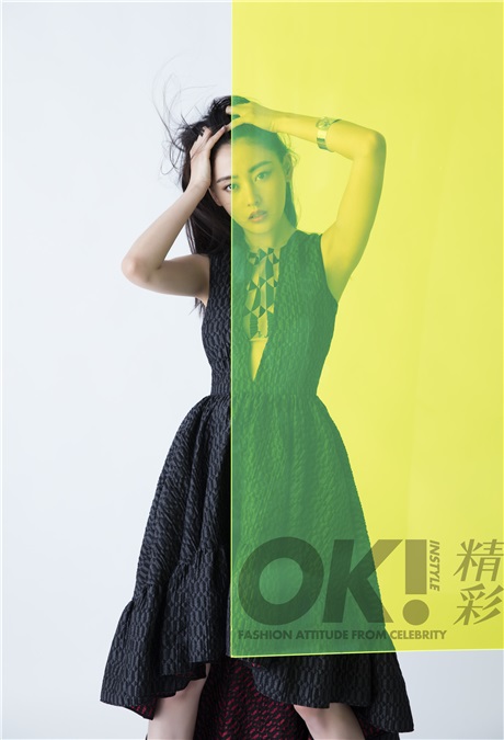 张天爱「点痣妆」性感迷人 完美演绎婀娜攻气