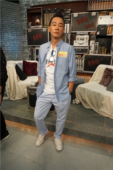谭咏麟、陈小春和蔡洁担任节目《兄弟帮》嘉宾