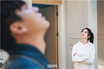 《我的秘密室友》 杨旭文、向涵之「床上初见」 谈跨时空恋爱