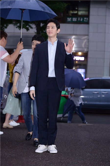 〈Yes首尔现场〉李宝英、李尚允、权律等出席SBS电视剧《悄悄话》终放宴