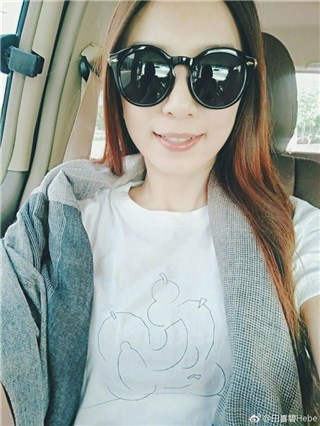田馥甄HEBE忙巡演吃美食 豪迈香蕉让妈妈安心