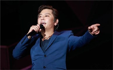 薛之谦回应黑粉辱骂王杰一事:全力支援王杰老师维权