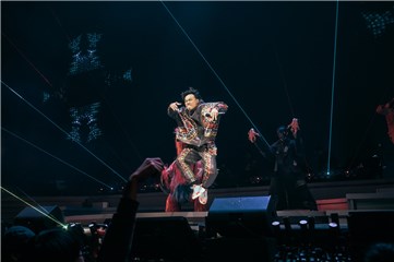 Eason陈奕迅第8场演唱会再掀热度，安可环节引发全民竞猜