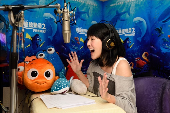 小S讲话够快了吧? 为《海底总动员2》配音，叹速度跟不上 ！