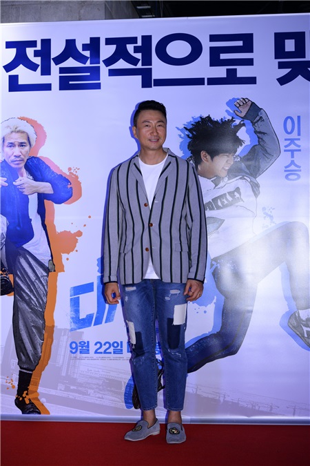 李廷镇、孙恩书等出席电影《对决》VIP试映会 严贤璟、韩彩雅等前来捧场助阵