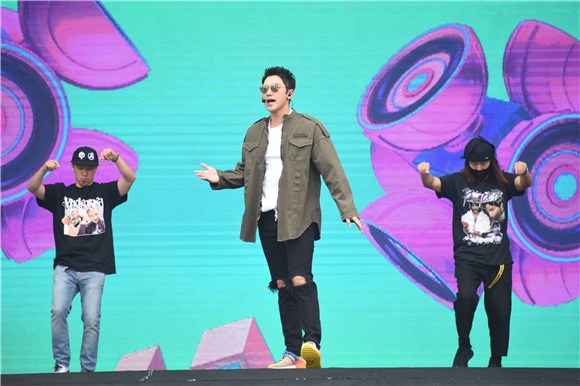 韩国男星RAIN台北跨年晚会彩排
