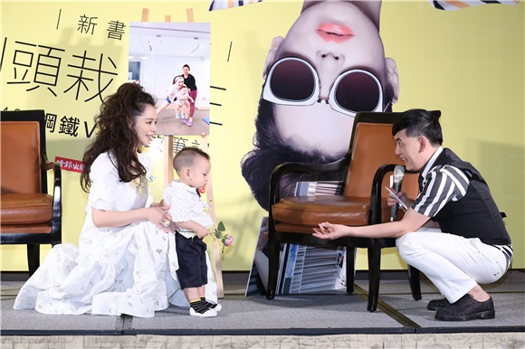 徐若瑄出席《我的倒头栽人生:从女孩14到女人40,钢铁V的勇敢笔记》新书记者会