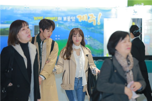 〈YES首尔现场〉孔明与郑惠成前往济州岛一同旅行