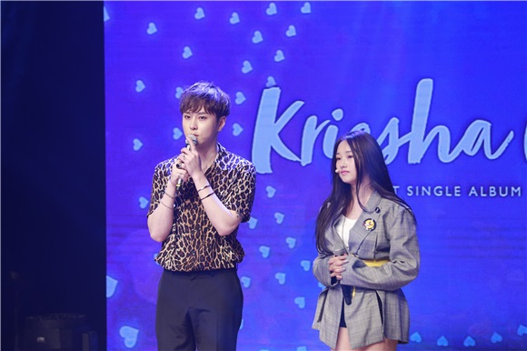 Kriesha Tiu办出道showcase 展华丽舞台表现力