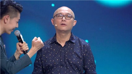 孟非被锤胸口