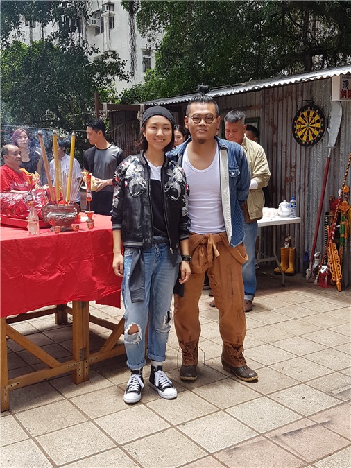 万梓良、吴家丽、张继聪、白只等电影《》今晚打丧尸》举行开镜拜神仪式