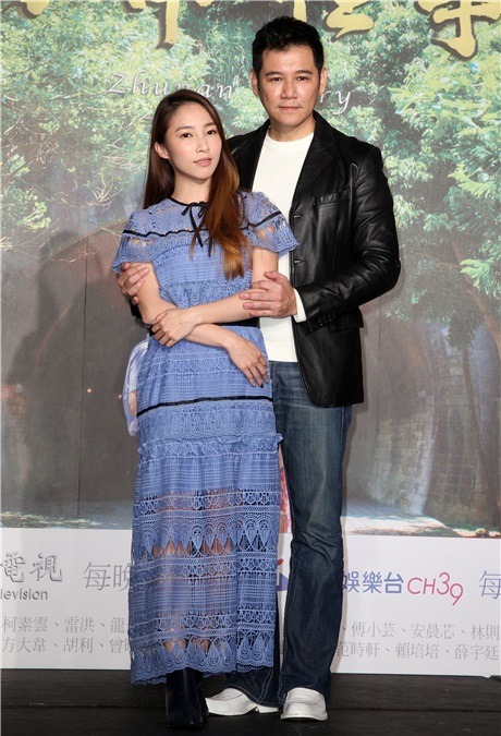 大爱「竹南往事」演员韩瑜、李政颖、杨庆煌、傅小芸、陈熙锋、柯素云等出席上档记者会。