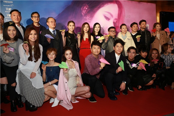 G.E.M.、何超莲、孙耀威、锺舒漫等出席G.E.M.电影《一路逆风》首映礼