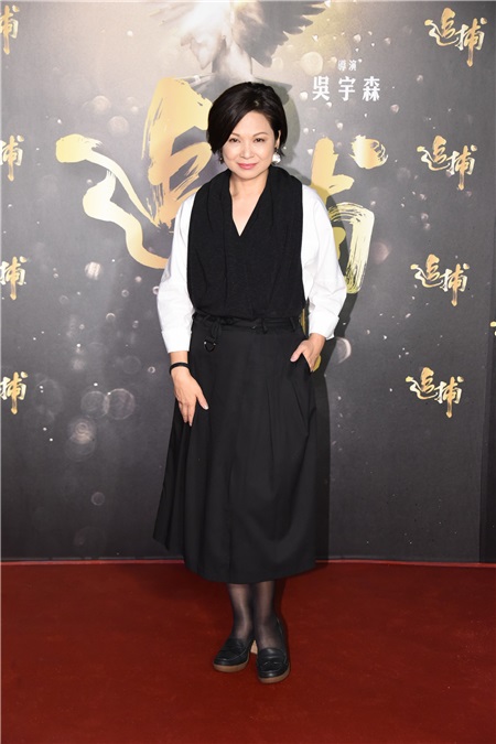 电影追捕在台举办首映会 吴宇森率河智苑、樱庭奈奈美、吴飞霞盛装出席宣传造势