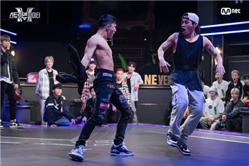 《Street Man Fighter街头男战士》超强男舞者集结 8舞团挥洒贺尔蒙和汗水