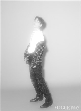 朱一龙《VogueMe》12月刊内大片曝光 率性从容探寻不一样的自己