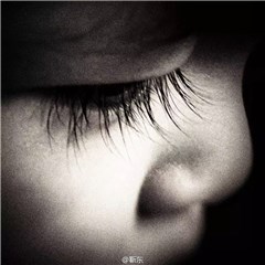 靳东晒照为儿子庆生 “小爷”长睫毛引网友惊呼
