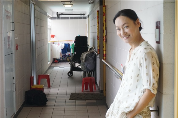惠英红、陈丽云港台《人间有情》探班