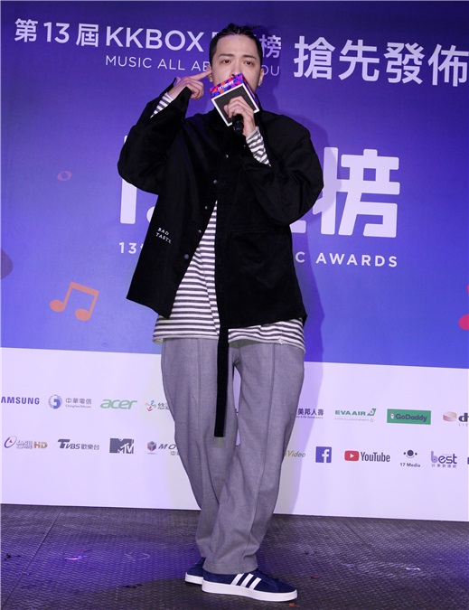 〈Yes台北现场〉KKBOX风云榜今公布得奖名单 黄子佼提醒娃娃：不要酒驾搏版面啊！