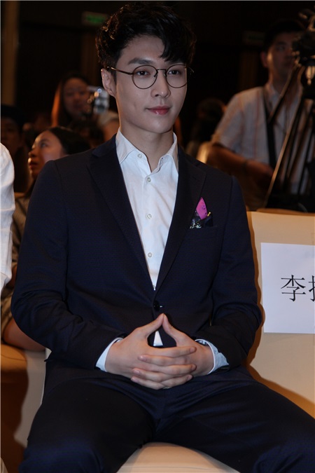 张艺兴出席电视剧《老九门》发布会