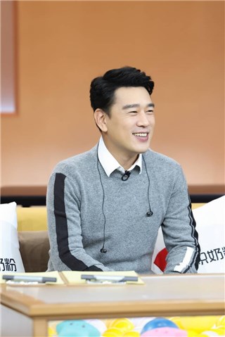 王耀庆ELLE风尚大典官宣 出席《我的小尾巴2》媒体探班会
