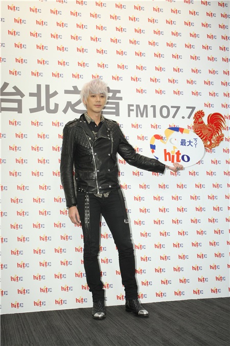 〈Yes 台北现场〉信「腿开开」迎春  想宅在家过年