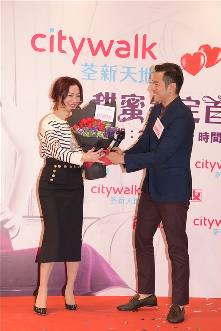 郑秀文与张孝全为电影«合约男女»宣传