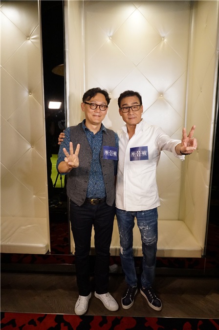 〈Yes香港现场〉梁家辉和导演梁乐民、陆剑青观看《寒战2》