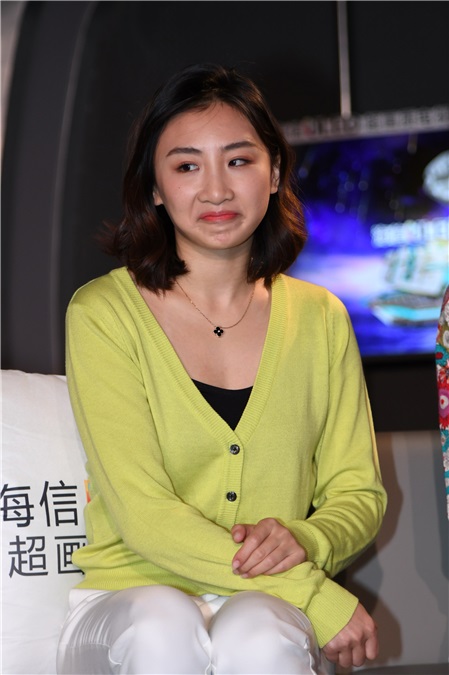 何洁首次回应离婚传闻:请给我些时间 仍相信爱情