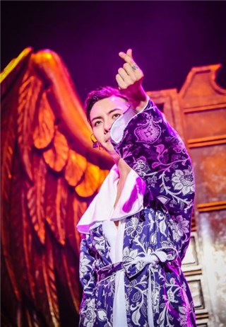 陈伟霆演唱会北京站落幕 上万人high翻全场