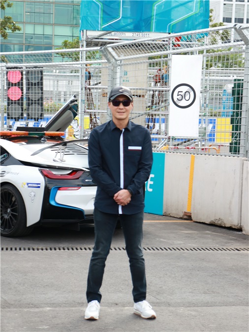 黎明、王祖蓝、张敬轩等出席观看首次《电动方程式赛车》大赛