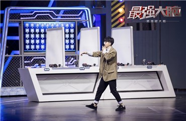 王易木拼命拿第一