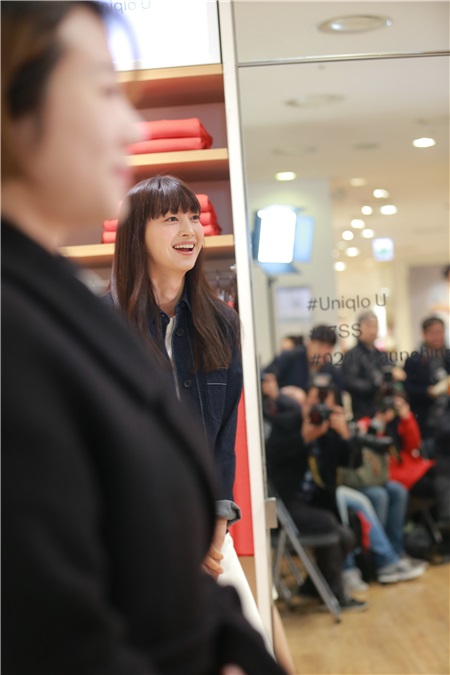 李奈映出席某品牌活动