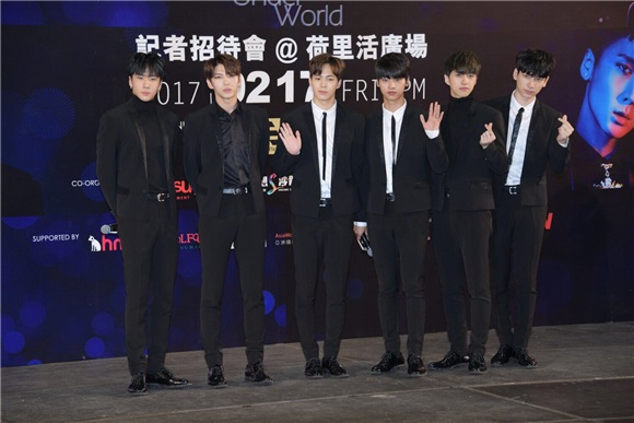 韩国男团VIXX举行演唱会记者会