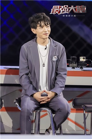 周凯翔才华横溢