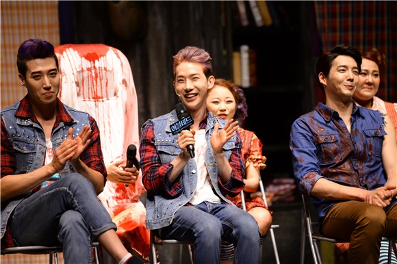 韩国音乐剧《EvilDead PressCall》举行演唱 主演赵权、姜东浩等出席