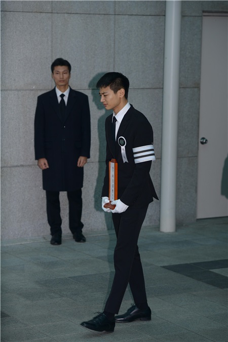 韩国SM娱乐旗下男团SHINee主唱金钟铉葬礼举行