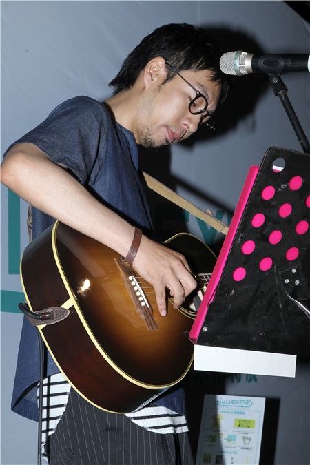 日本电子偶像初音未来金曲推手mikito p首来台热唱