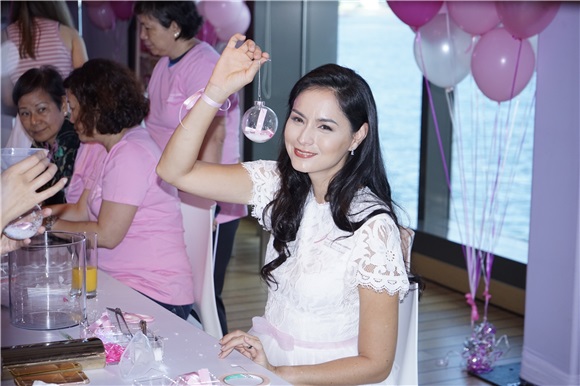 佘诗曼、汪圆圆等出席关注乳癌活动