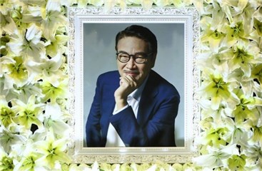 送达叔最后一程，星爷、华仔、吴君如到灵堂悼念