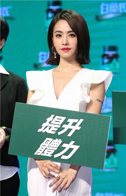 蔡依林出席白兰氏白兰氏鸡精记者会