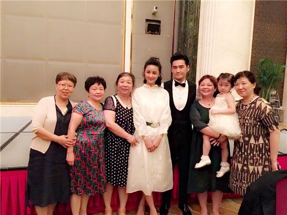 袁弘武汉摆酒谢亲友 张歆艺期待盼白首