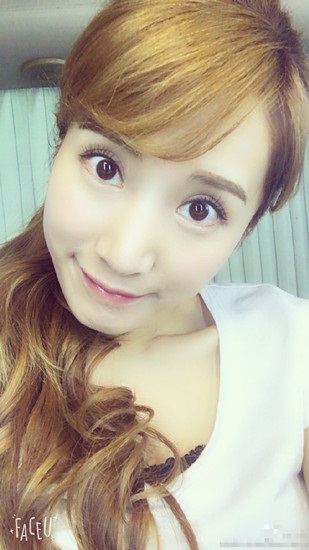 李念《爱归来》杀青 晒杀青「鸡汤」少女十足