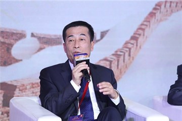 (张剑秋接受主持人董浩采访)