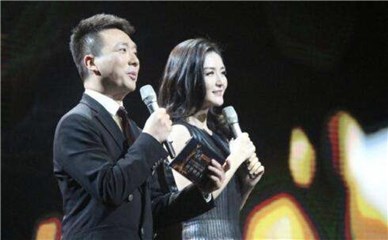 谢娜康辉主持金鹰节画面