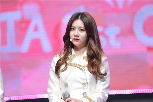 女团DIA举行Fanclub创团式Fanmeeting媒体见面会