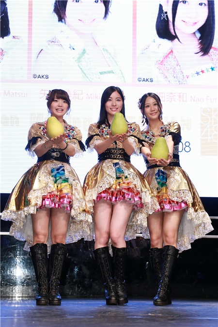 SKE48成员松井珠理奈、矢方美纪、古畑奈和媒体见面会